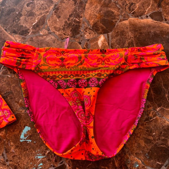 BECCA Magenta  and Orange Floral Mediterranean design - Picture 13 of 14